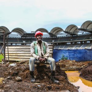 Libreville, ouvriers du stade O.B.O